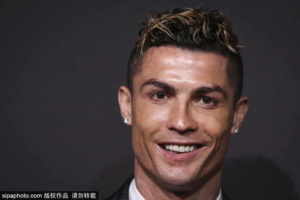 纷表达了对 纷表达了对