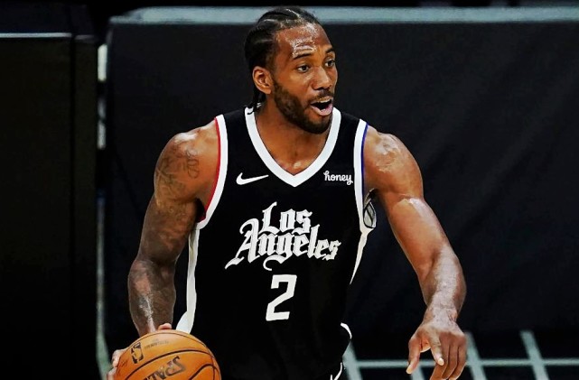 防守球员并 防守球员并